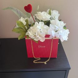 Dior Valentin’s Day Artificial Flower Bag , Great Valentin’s Gift. $20