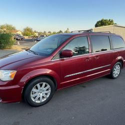 2014 Chrysler Town & Country Touring