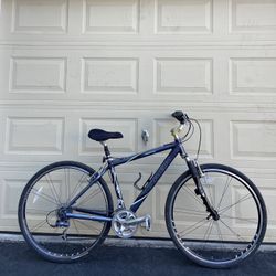 Trek 7500 Multitrack Hybrid Bike – 17.5” Frame – 700c – 21-Speed Bicycle 5’6”-5’10”