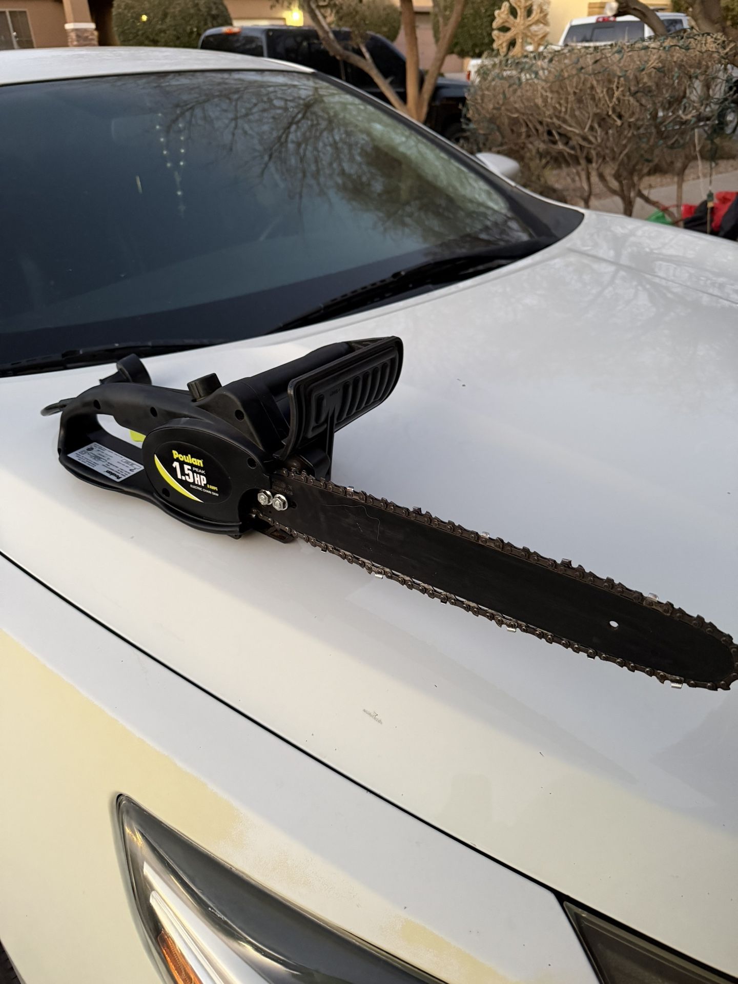 ELECTRIC POULAN CHAIN SAW