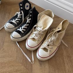 Converse Shoes 9.5 