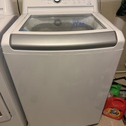 LG Washer and Dryer Set