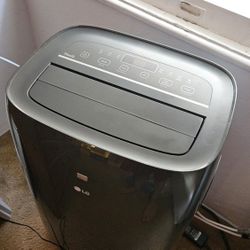 LG Air Conditioning Unit - Almost NEW!