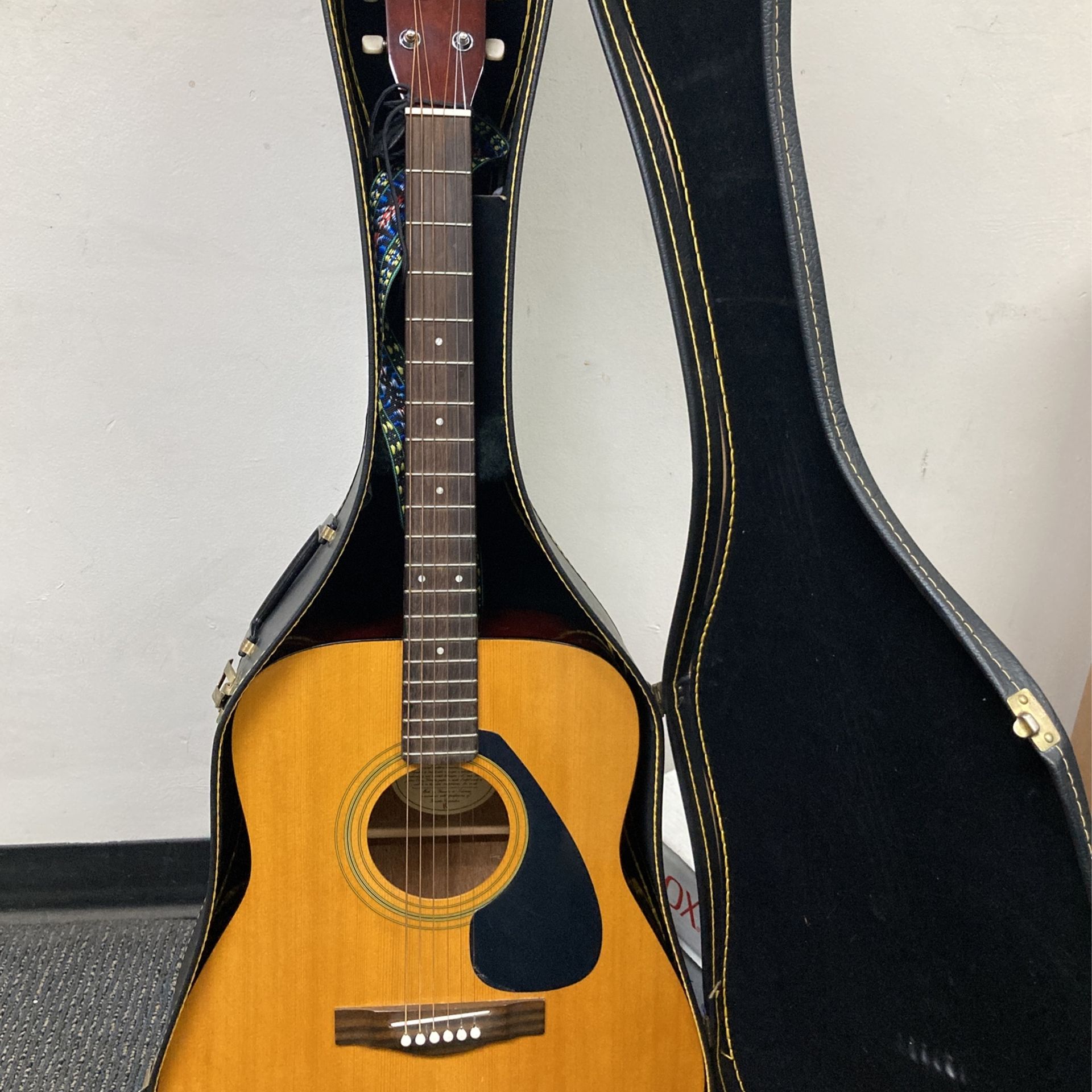 Yamaha FG 300A Acoustic Guitar Goodwill 33 Miracle Mile For Sale In Los yamaha-fg-300a-acoustic-guitar-goodwill-33-miracle-mile-for-sale-in-los