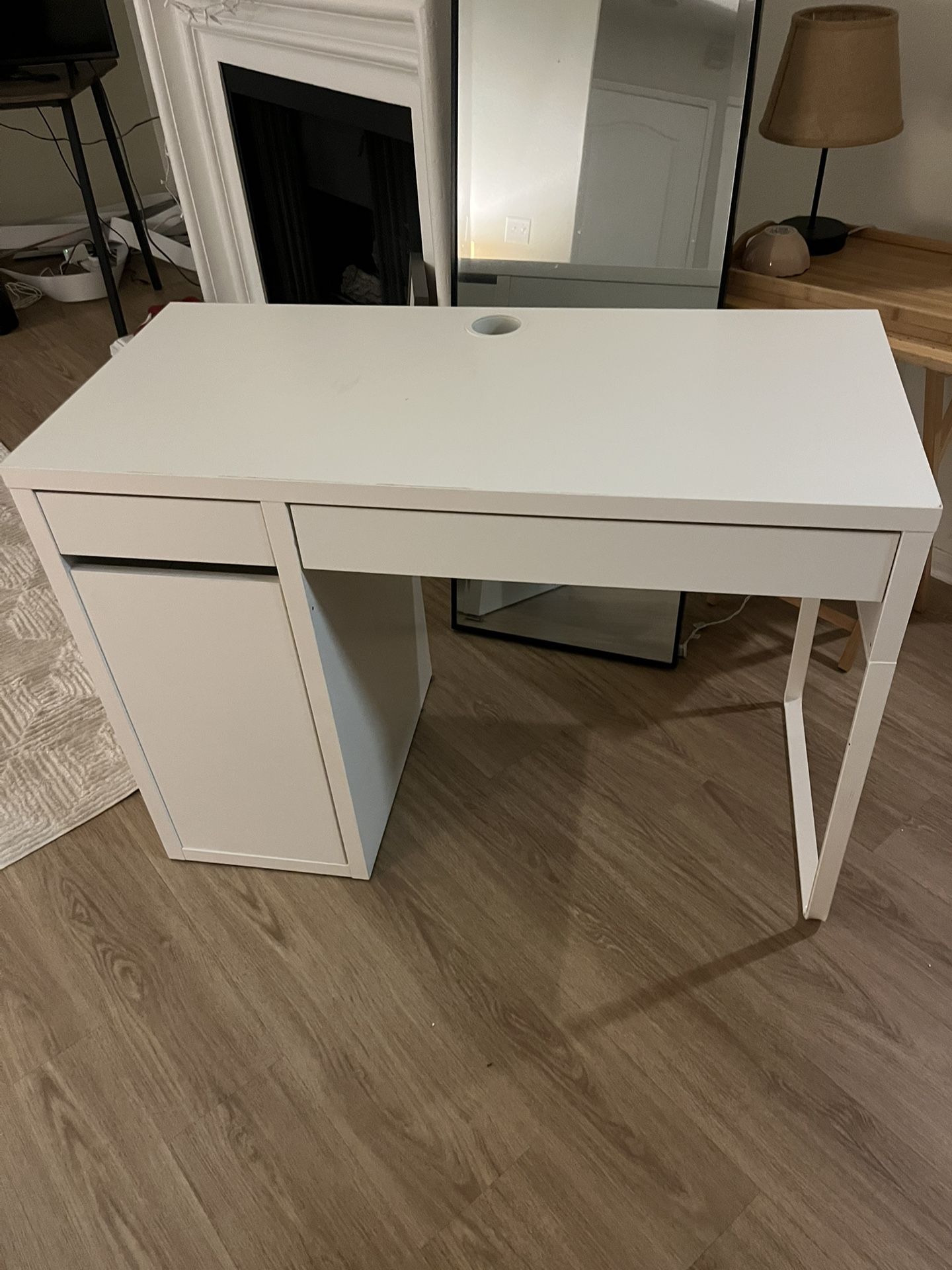 IKEA MICKE Desk White