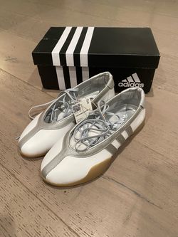Adidas Taekwondo Athletic Shoes White Silver size 5