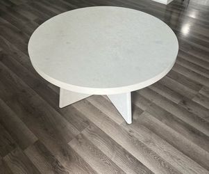 Round living room table
