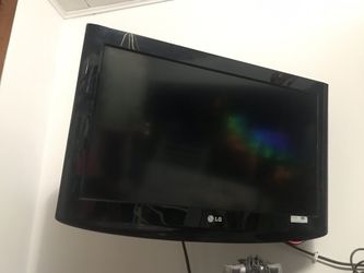 LG - 26" Class / 720p / 60Hz / LCD HDTV