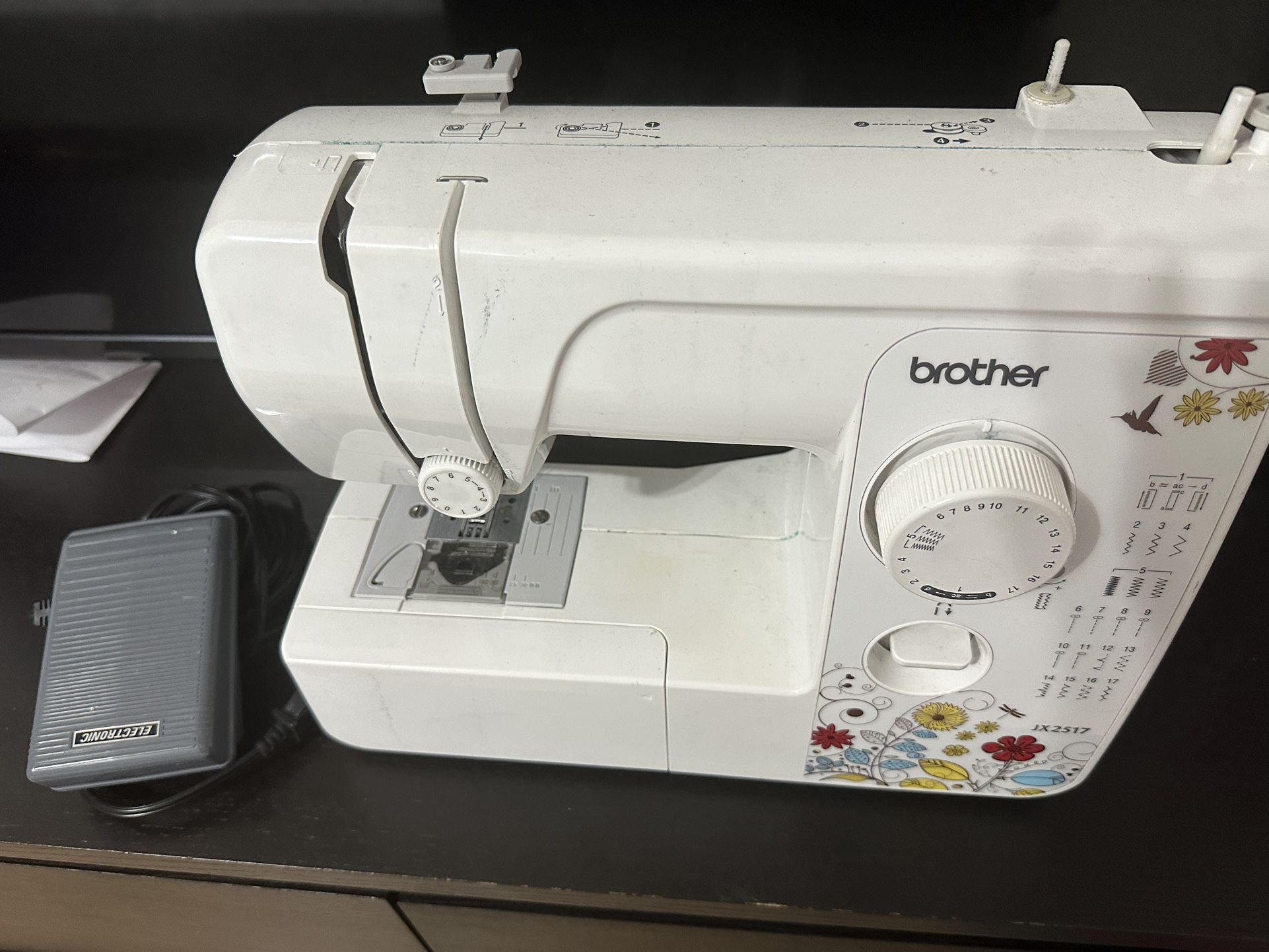 Sewing Machine JX2517 Brother