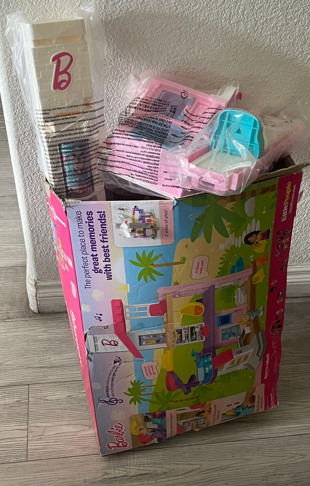 Toys fisher Barbie Little People