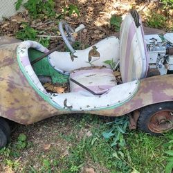 Go-Kart 60's-70's, Briggs And Stratton Engine,  Engine Isn't Locked Up,  Vintage/rare Body Style,  Cute Little Thing, Asking $450 OBO