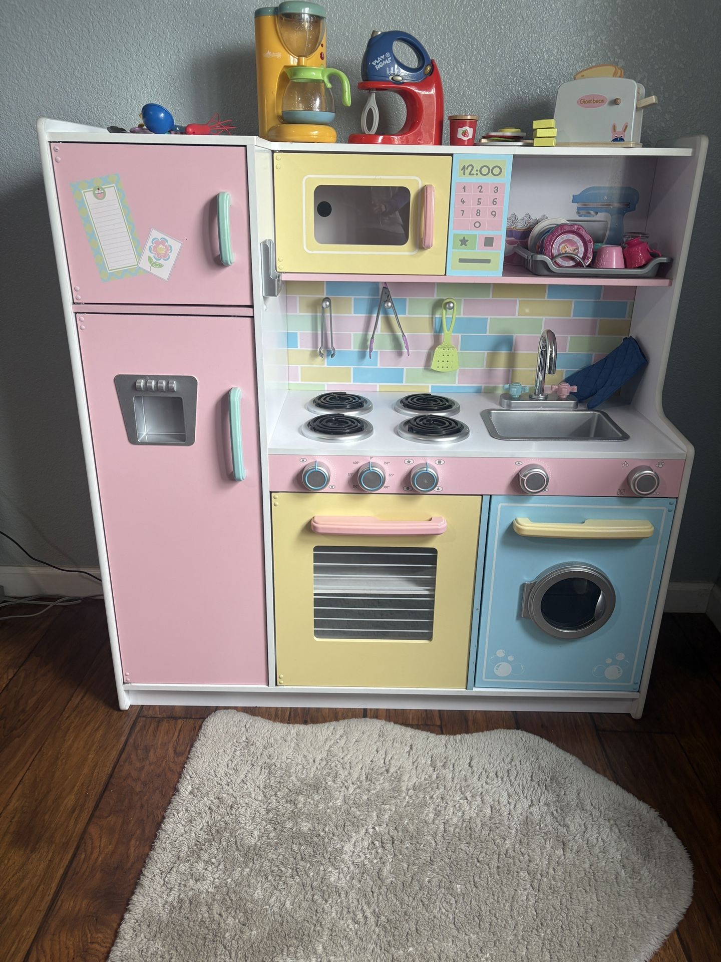 Play Kitchen