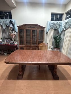 Dining/China cabinet set