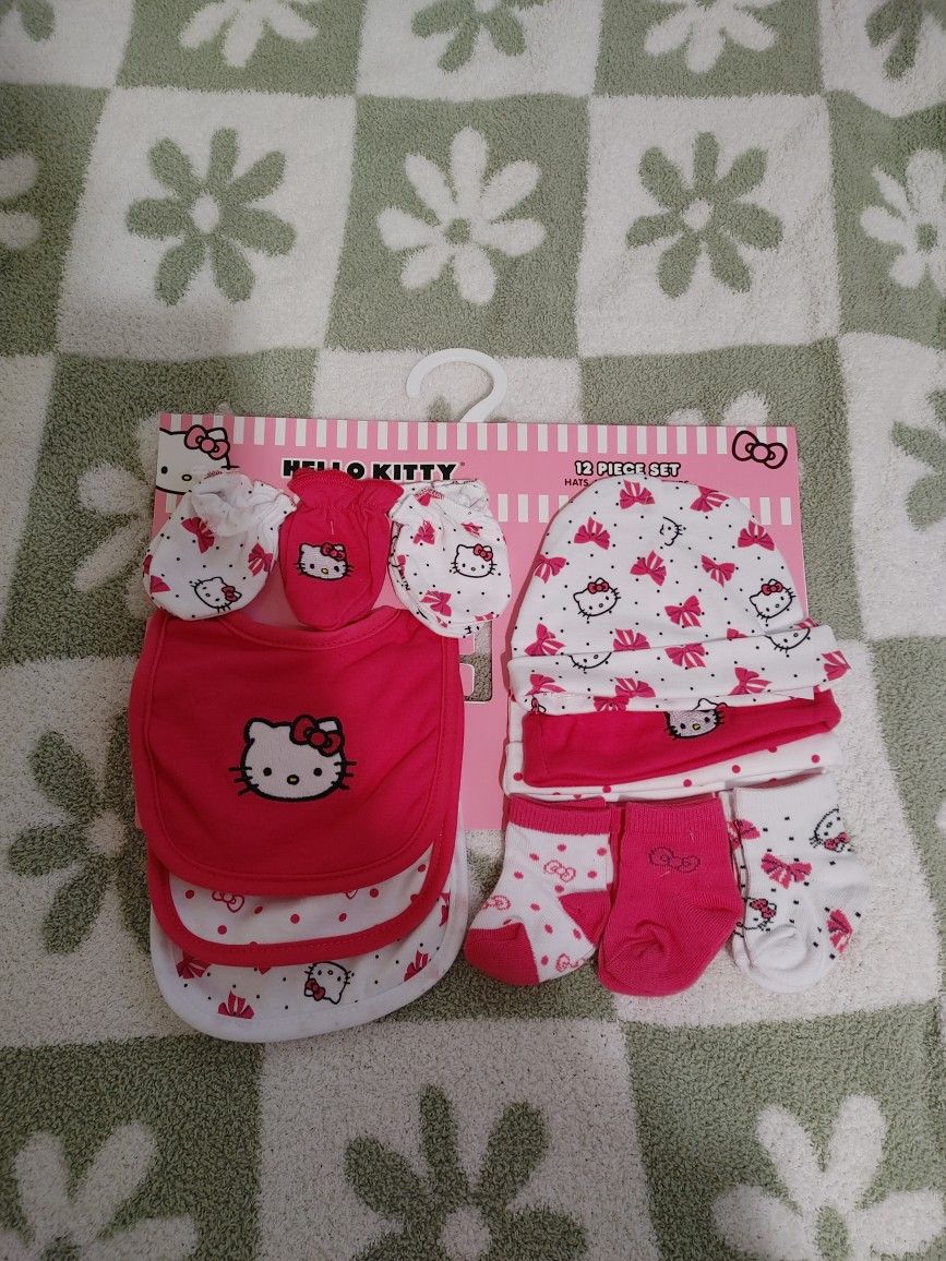 12-Set Hello Kitty Mittens, Bibs, Socks And Beanies - New