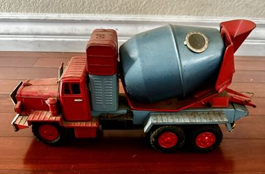 Vintage Japan Tin Friction Large Size 13" Cement Mixer Toy Truck