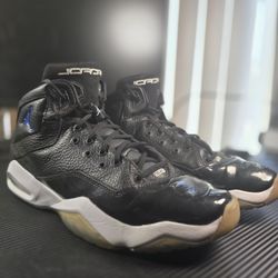 Nike Air Jordan B Loyal