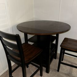 Round Table and Chair Set