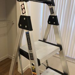 Like New Gorilla Osha Ladder With Yellow Tray