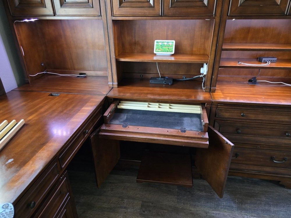 Large Multi User Computer Desk