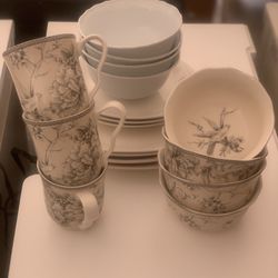 Dinnerware Assortment 