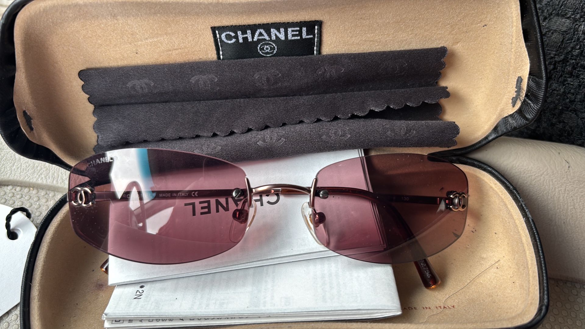 AUTHENTIC Unisex Chanel sunglasses