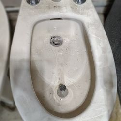 Toto Porcelain Vertical Bidet Used With Faucet