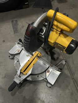 Dewalt Corded Miter Saw DW713
