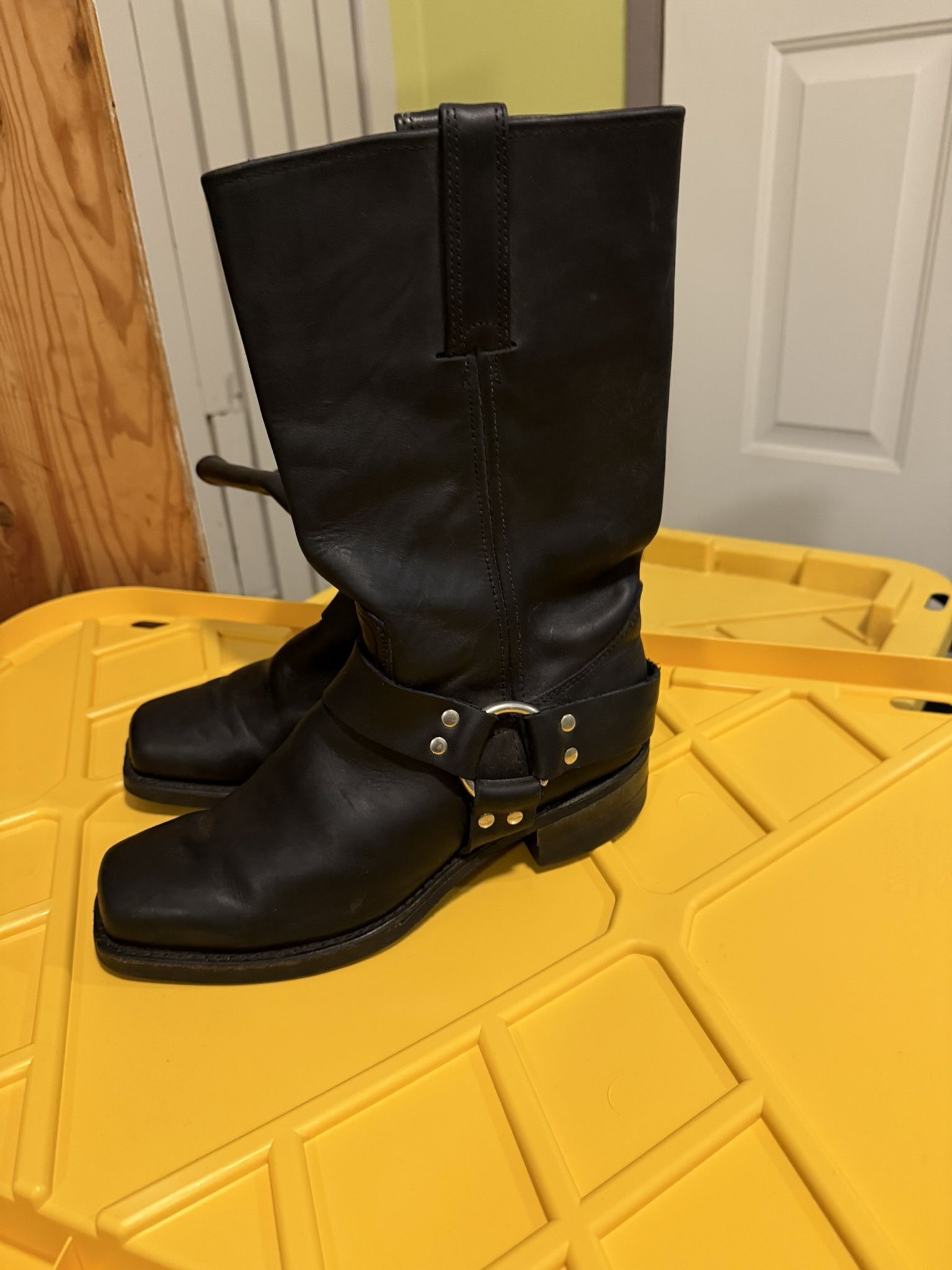 Brand New Men’s Frye Boots