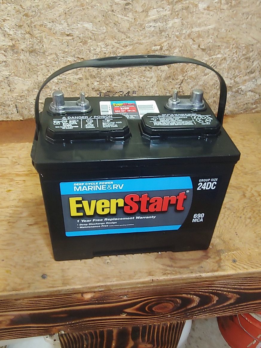 New EverStart deep cycle battery perfect condition only used once