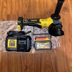 Dewalt 20V Max Brushless Flexvolt  4-1/2 - 5” Paddle Switch Angle Grinder (DGB416B) (1) 6.0 Ah Flexvolt Battery (1)12V/20v Charger