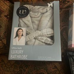Ladies, Wayland Square Luxury bathrobe