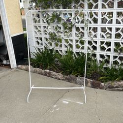 White IKEA Mulig Clothing Rack