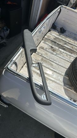 Tahoe armrest