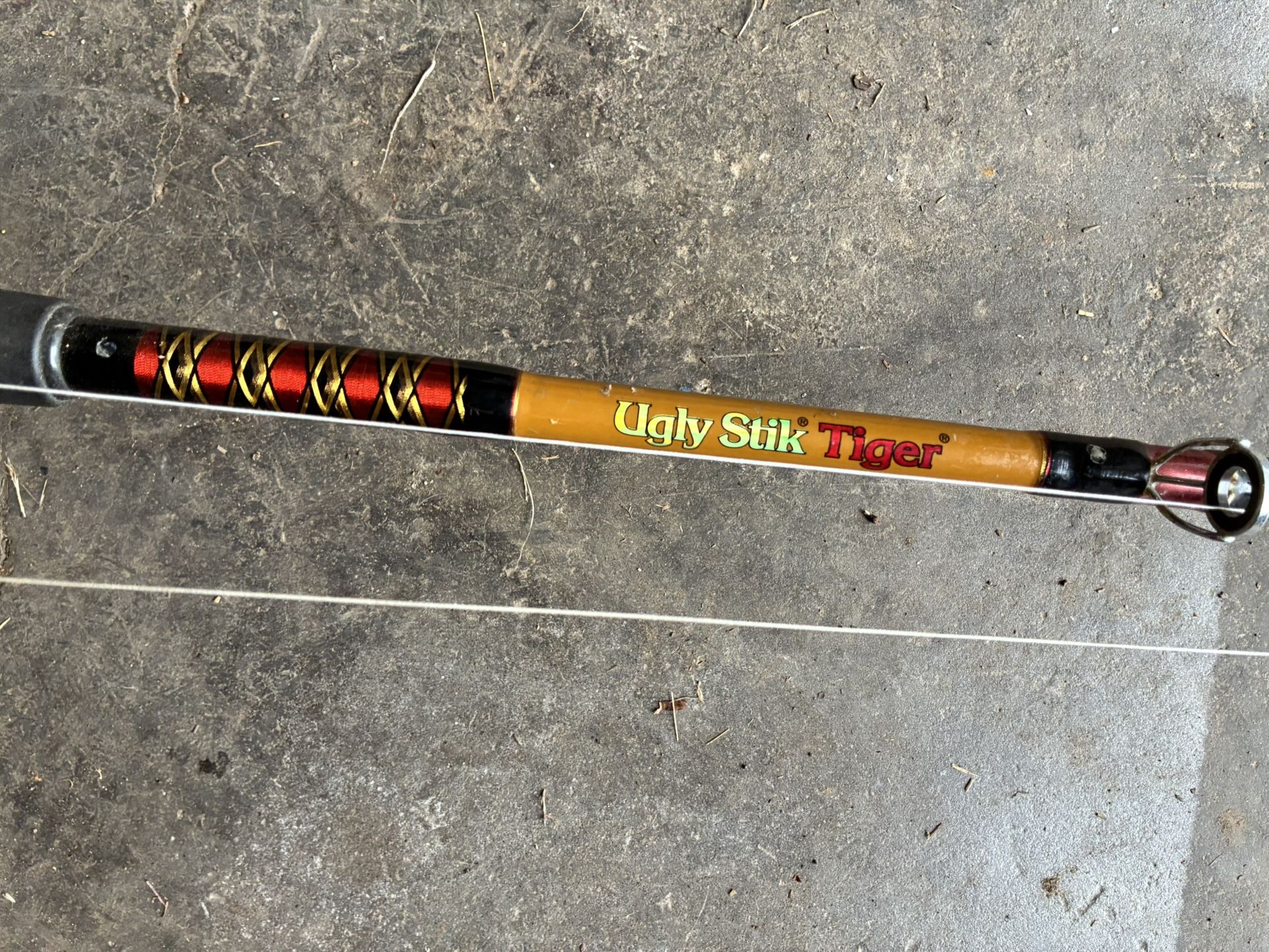Ugly Stik Tiger BWC\AO 2022 - Penn 320 GTI Reel
