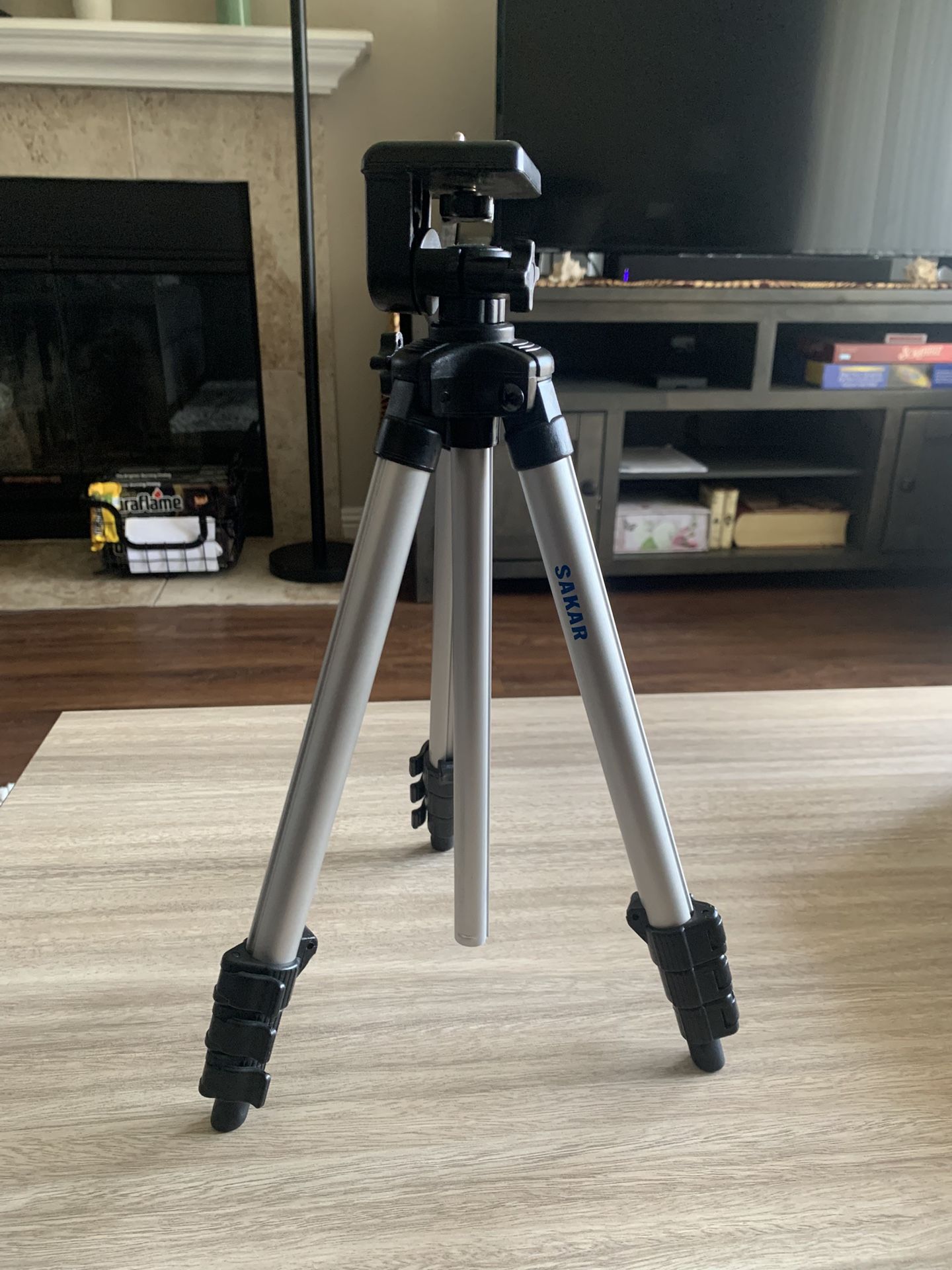Sakar Photo / Video Camera Tripod Adjustable For Quick-Release Plate With Easy Fold & Storage (Extends Up To 35”)