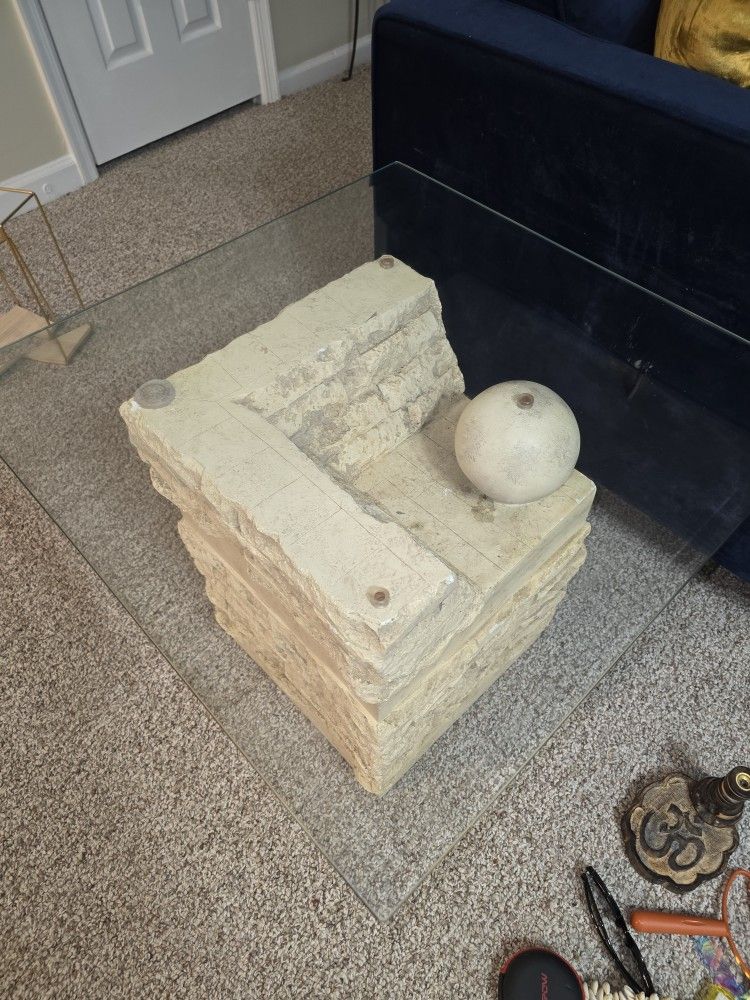 GLASS STONE TABLE