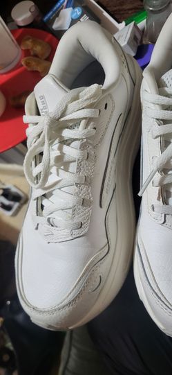 Womqn size 9  Brooks