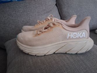 HOKA, BROOKS, ETC