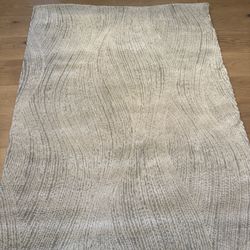 5x7’ Rug