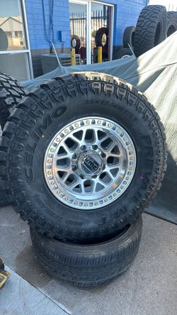 Kmc 17x9 8x165 with 35 1250 17 MT