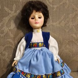 Vintage 1983 The Wonderful World of Effanbee Dolls Israel International