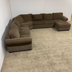 Bauhaus 5-Piece Sectional Couch Sofa *Free Delivery*