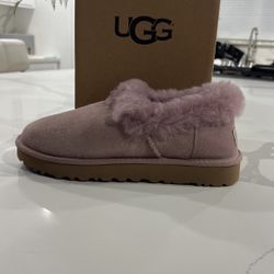 UGGS TASMAN