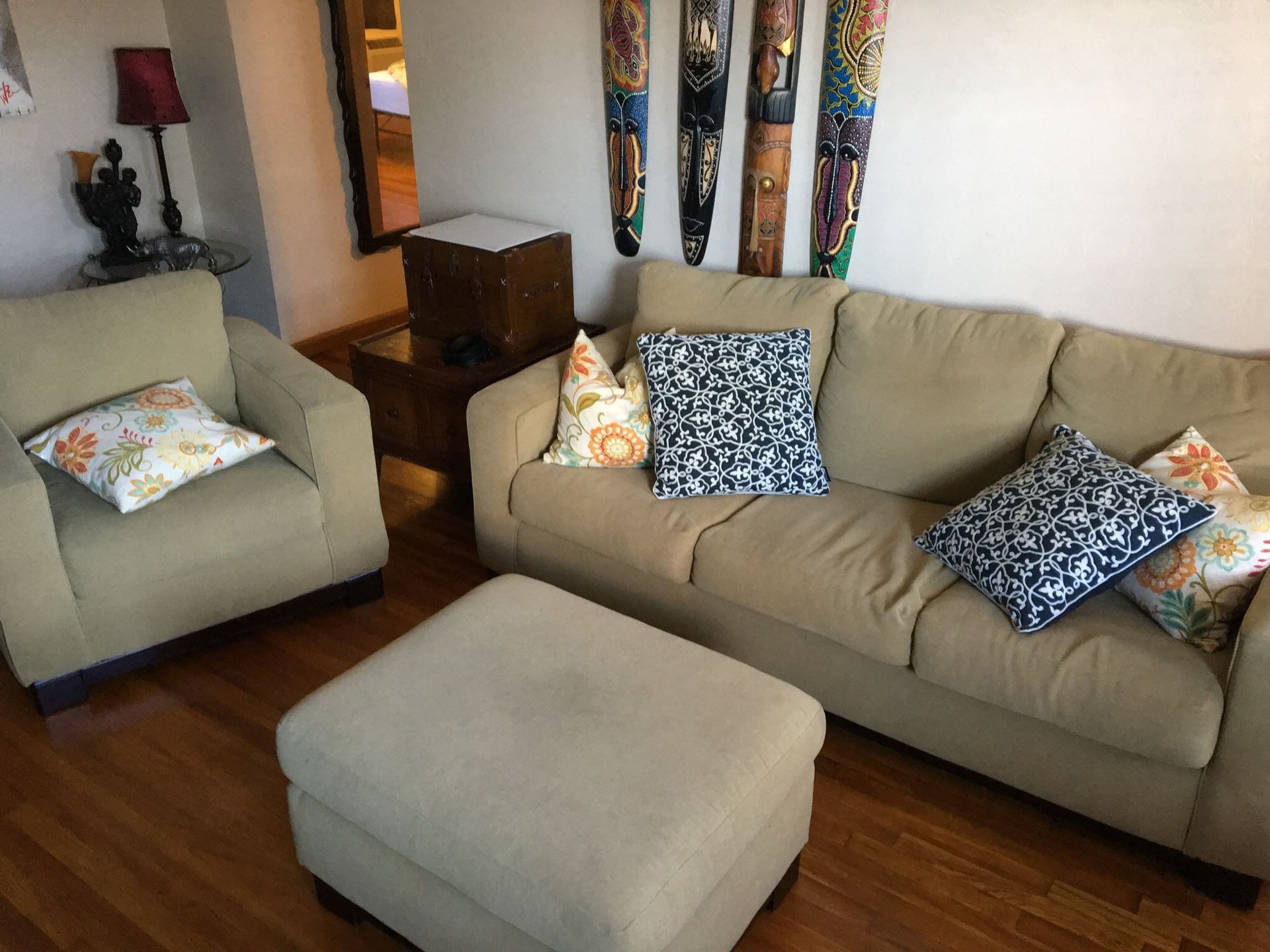 Complete sleeping couch with ottoman 3 pieces for sale