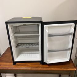 Dometic Mini Fridge