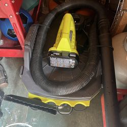 Ryobi Vacuum 