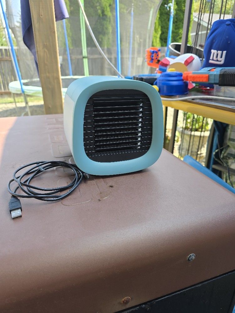 Mini Air Conditioner. Evapolar Brand.