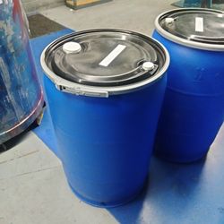55 Gallon Plastic Drums 