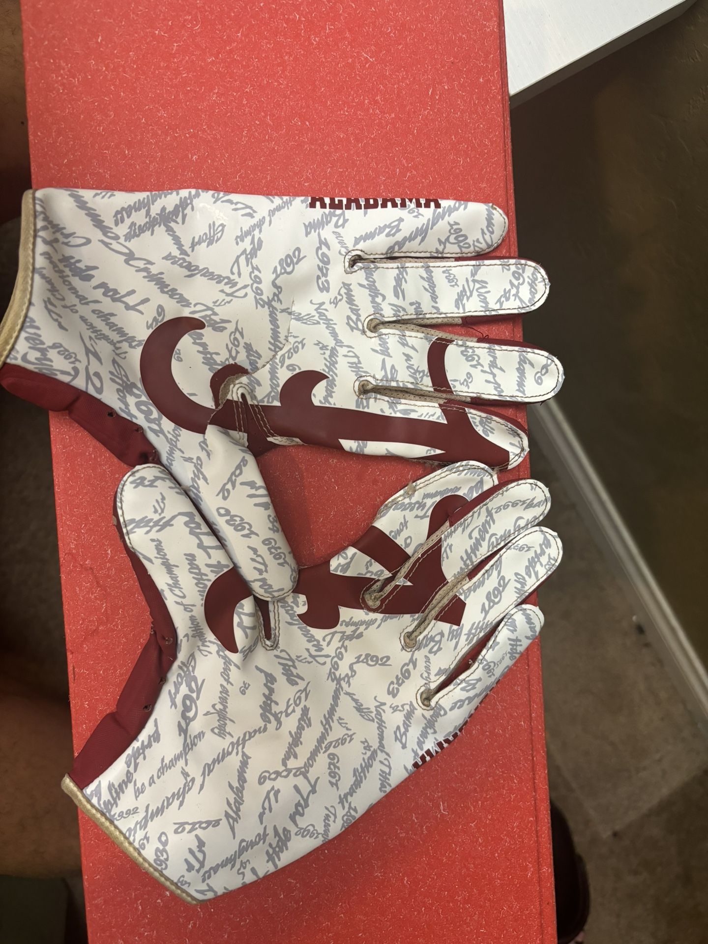 Alabama Football Gloves