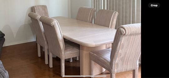 Large Dining Room Table with 6 chairs and removable leaf